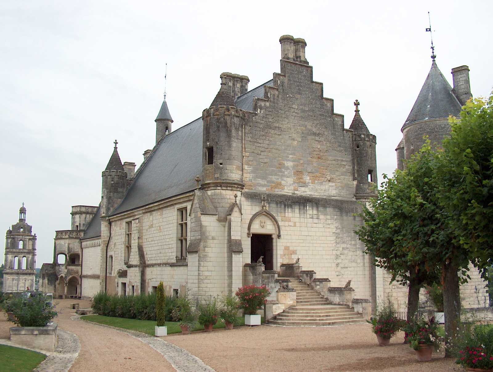 Loches
